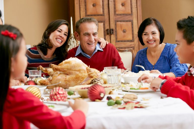 5 Tips to Keep Your Peace With Family During the Holidays